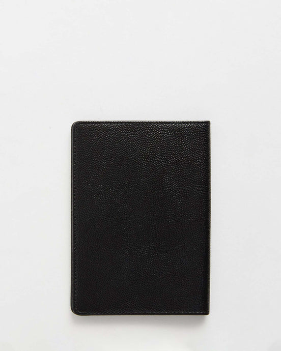 WANT LES ESSENTIELS Pearson Leather Passport Cover (Black)