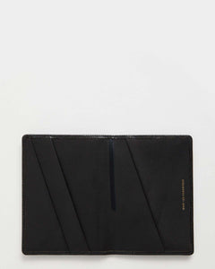 WANT LES ESSENTIELS Pearson Leather Passport Cover (Black)